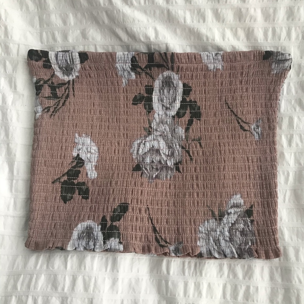 ✨5 for $30✨Garage Floral Tube Top